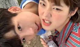 爆料小故事超甜视频在线观看,小故事超甜视频，在线观看浪漫来袭！